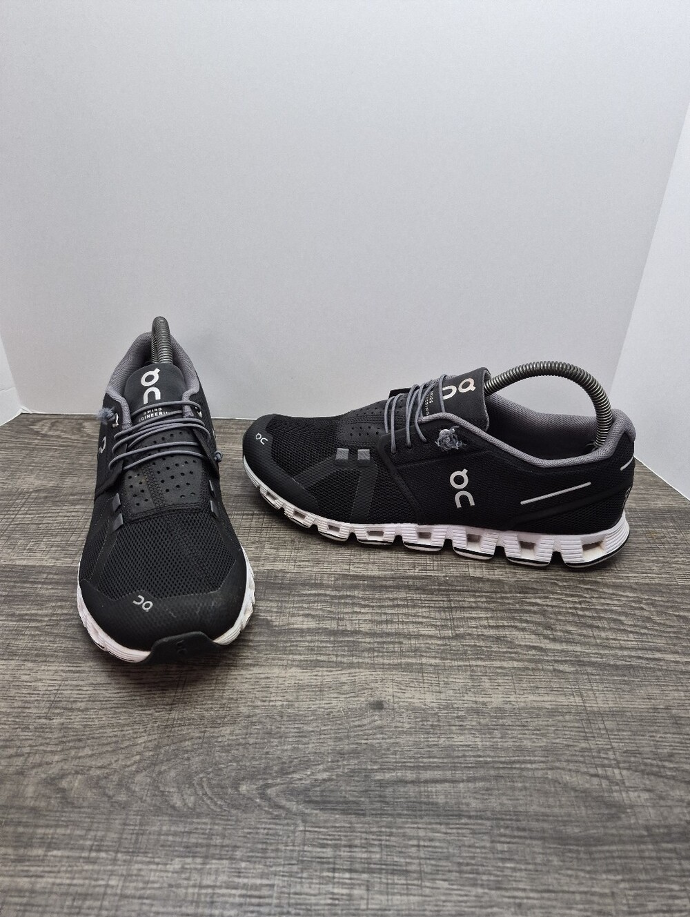 On Cloud Cloud 5 Black White Running Sneakers Shoes Women’s Size 9